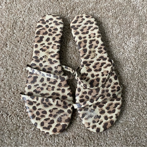 TKEES | Women's Gemma Leopard Printed Leather Slip On Sandals Size 6 - Picture 5 of 9